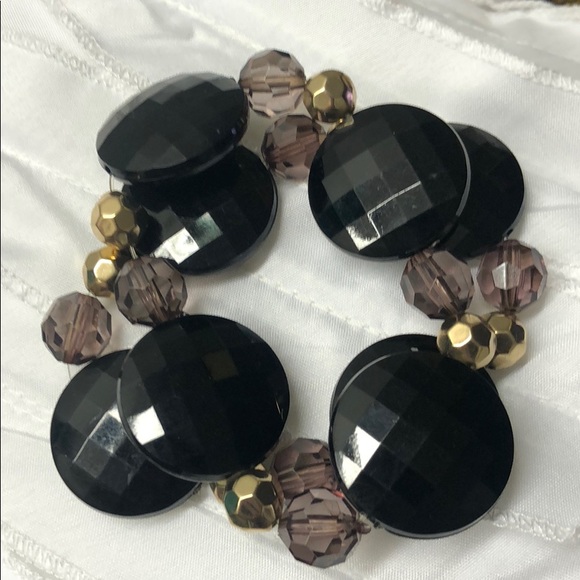 Bracelets. - Picture 1 of 2